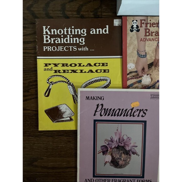 Lot of 3 Booklets Friendship Bracelets Knotting Making Pomanders - Picture 2 of 5